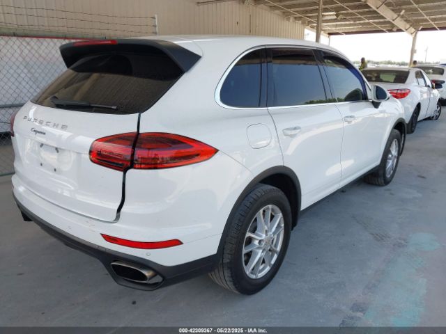 2016 PORSCHE CAYENNE WP1AA2A29GKA10570 Photo 3