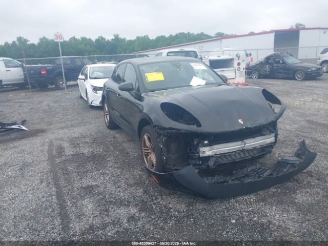 2017 PORSCHE MACAN WP1AA2A57HLB06493 Photo 0