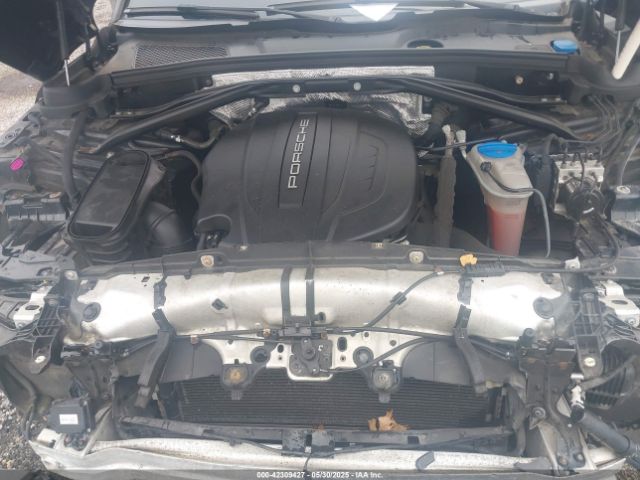 2017 PORSCHE MACAN WP1AA2A57HLB06493 Photo 9