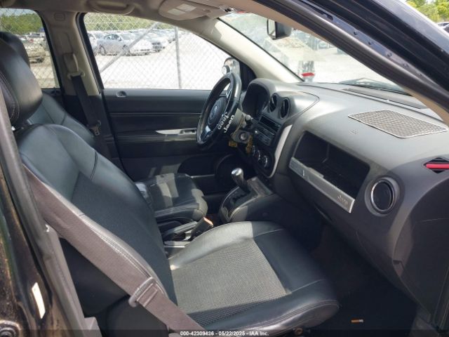1C4NJCEB8ED650886 Jeep Compass Latitude