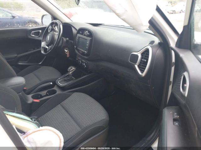 2021 KIA SOUL KNDJ63AU7M7781666 Photo 4