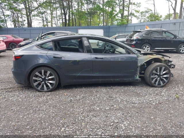 5YJ3E1EA5RF722519 Tesla 2024