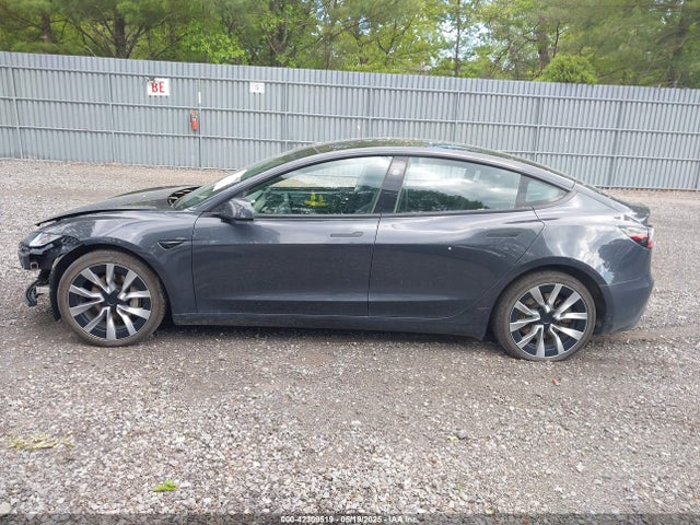 5YJ3E1EA5RF722519 Tesla 2024
