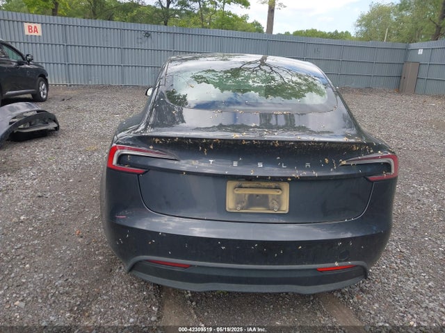 5YJ3E1EA5RF722519 Tesla 2024