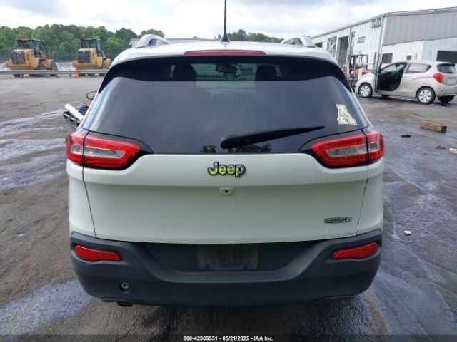 1C4PJLCB0HW642351 Jeep Cherokee Latitude Fwd