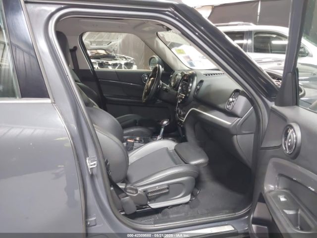 2019 MINI COUNTRYMAN WMZYT5C57K3E64051 Photo 4