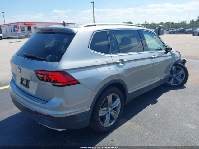 2021 VOLKSWAGEN TIGUAN 3VV3B7AX6MM035657 Photo 3