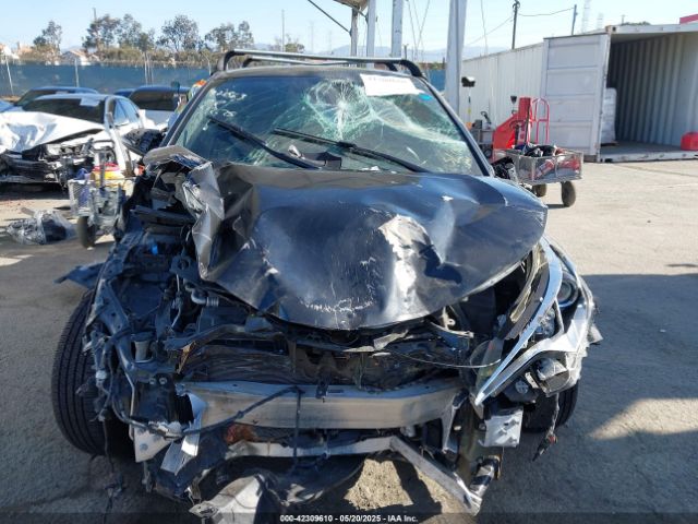 JTNKHMBX0K1016727 Toyota C-HR LE