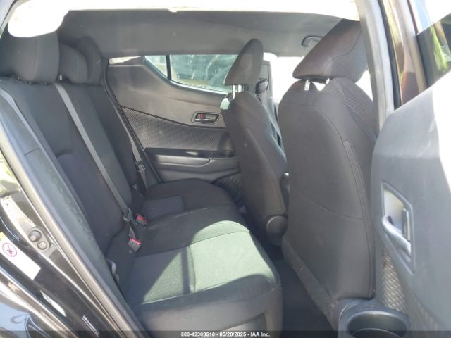 JTNKHMBX0K1016727 Toyota C-HR LE