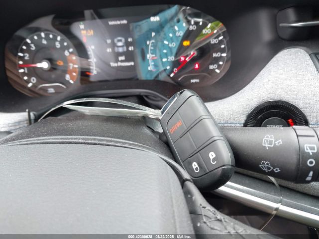 3C4NJDBNXRT121282 Jeep Compass Latitude 4x4