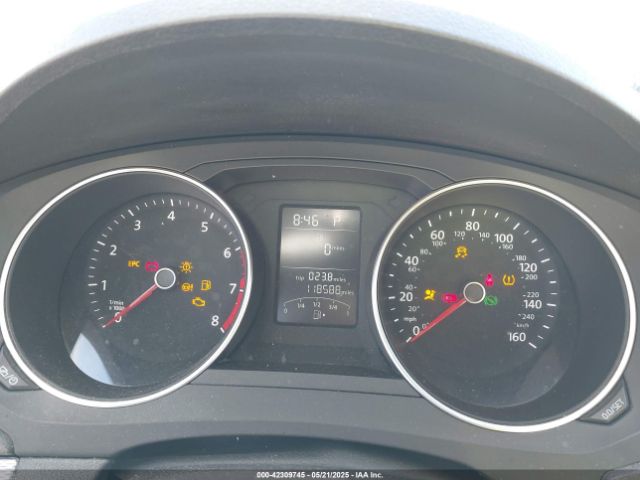 3VWD17AJ6FM403840 Volkswagen 2015