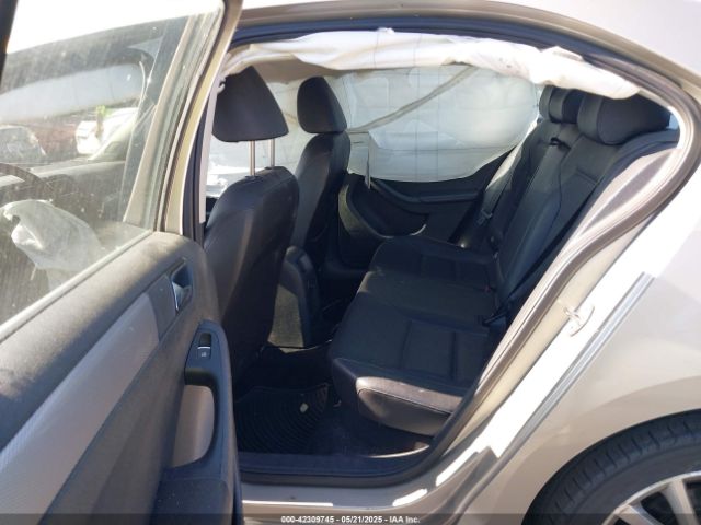 3VWD17AJ6FM403840 Volkswagen 2015