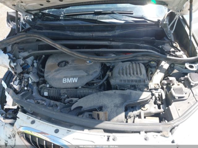 2017 BMW X1 WBXHT3C33H5F76719 Photo 9