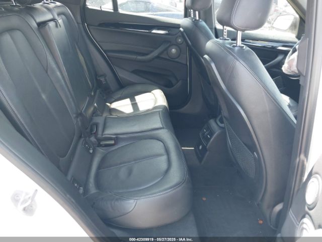 2017 BMW X1 WBXHT3C33H5F76719 Photo 7