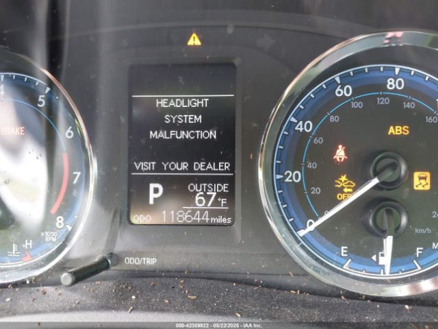 2T1BURHE0JC118641 Toyota COROLLA LE