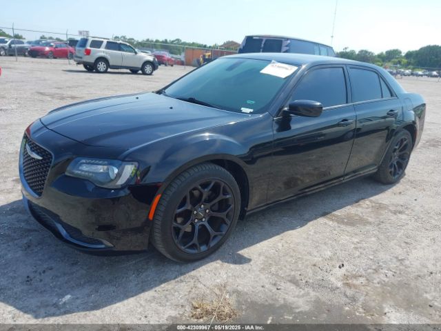 2019 CHRYSLER 300 2C3CCAAG0KH613471 Photo 1