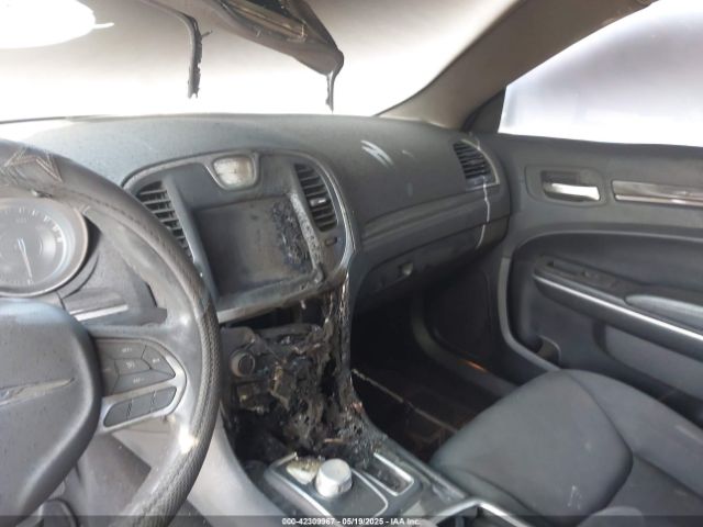 2019 CHRYSLER 300 2C3CCAAG0KH613471 Photo 5