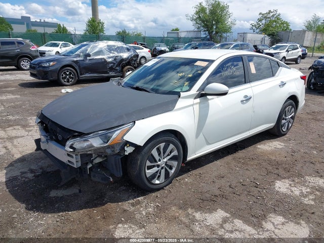 Nissan 2020 2020 1N4BL4BV9LC191197 Image 2