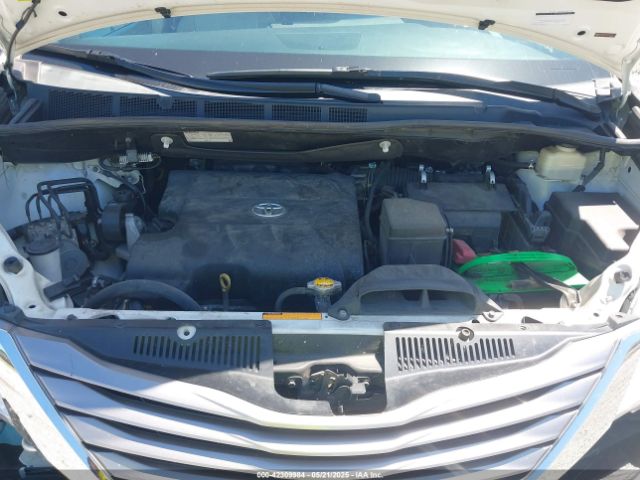 5TDYK3DC6FS652923 Toyota Sienna Xle Premium 8 Passenger