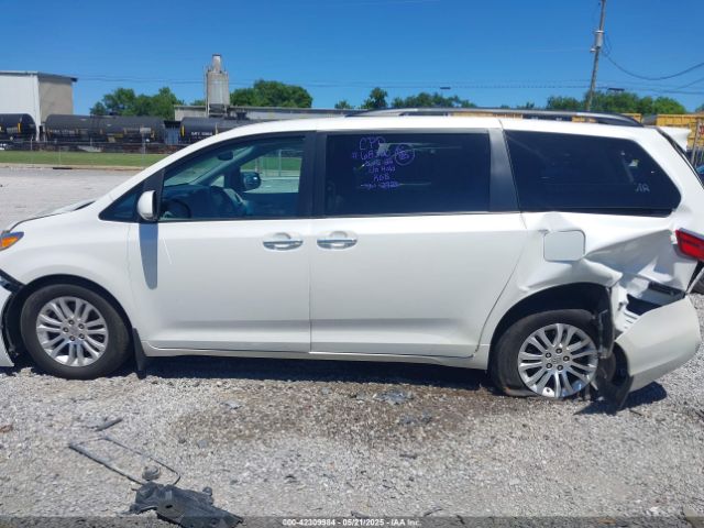 5TDYK3DC6FS652923 Toyota Sienna Xle Premium 8 Passenger