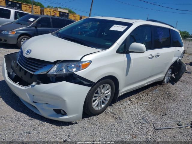 5TDYK3DC6FS652923 Toyota Sienna Xle Premium 8 Passenger