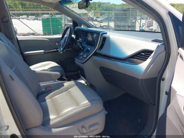 5TDYK3DC6FS652923 Toyota Sienna Xle Premium 8 Passenger