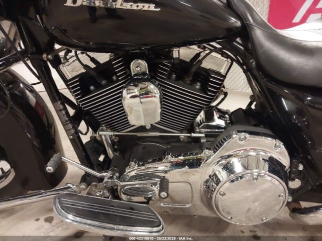 2009 HARLEY-DAVIDSON FLHX 1HD1KB4109Y671601 Photo 8
