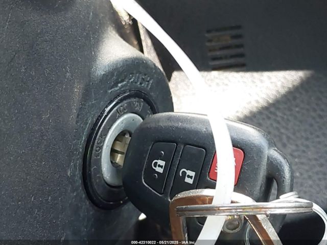 5YFBURHE4FP352059 Toyota COROLLA LE