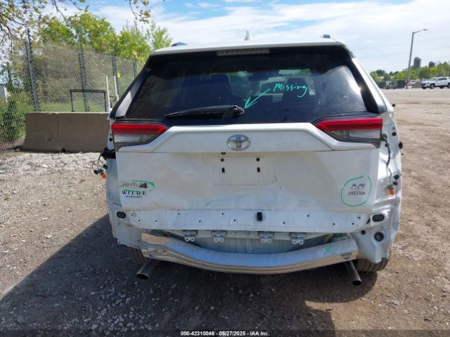 2T3F1RFV1LC101032 Toyota RAV4 LE