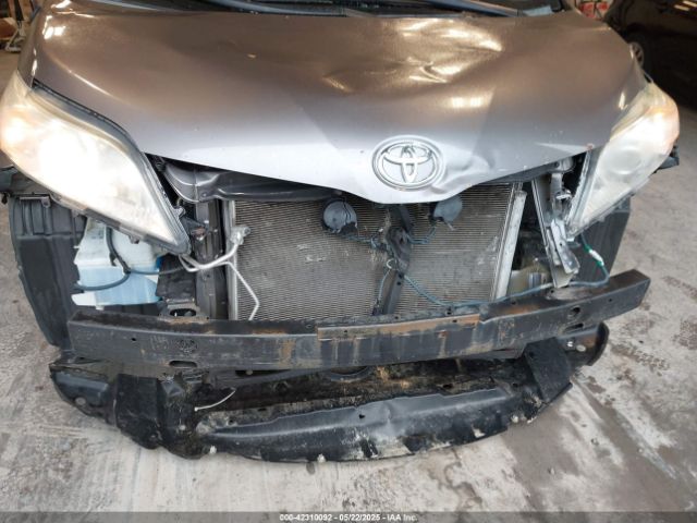 5TDKK3DC5ES406353 Toyota Sienna Le V6 8 Passenger