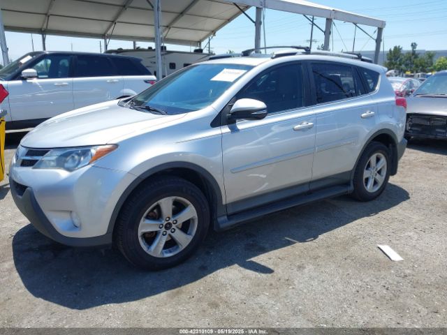 2T3WFREV1EW116778 Toyota Rav4 Xle