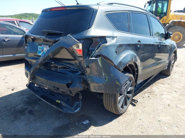 1FMCU0J92HUE94022 Ford 2017