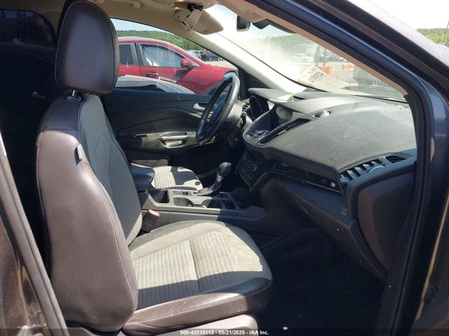 1FMCU0J92HUE94022 Ford 2017