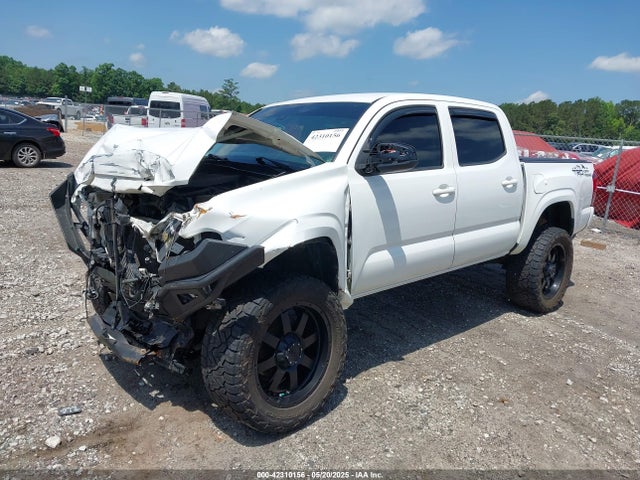 5TFCZ5AN0JX123218 Toyota Tacoma Sr V6