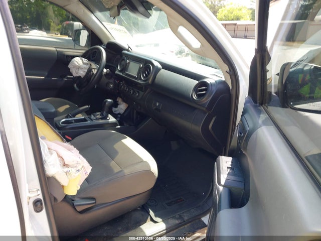 5TFCZ5AN0JX123218 Toyota Tacoma Sr V6