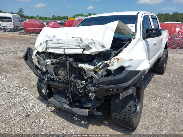 5TFCZ5AN0JX123218 Toyota Tacoma Sr V6