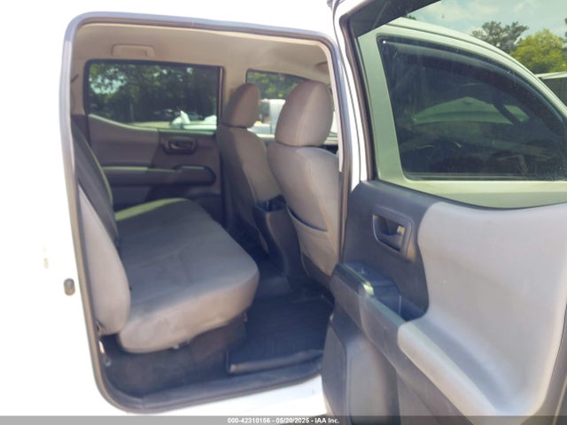 5TFCZ5AN0JX123218 Toyota Tacoma Sr V6