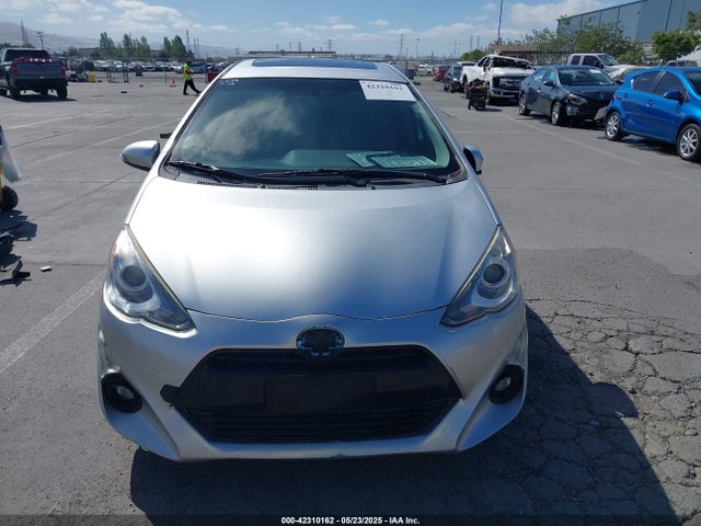JTDKDTB32F1099834 Toyota Prius C Four