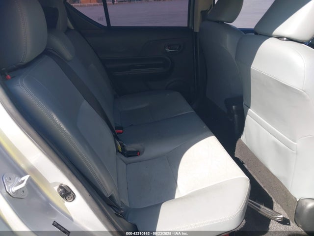 JTDKDTB32F1099834 Toyota Prius C Four