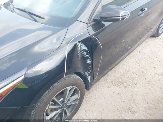 3KPF24AD5PE581736 KIA Forte Lxs