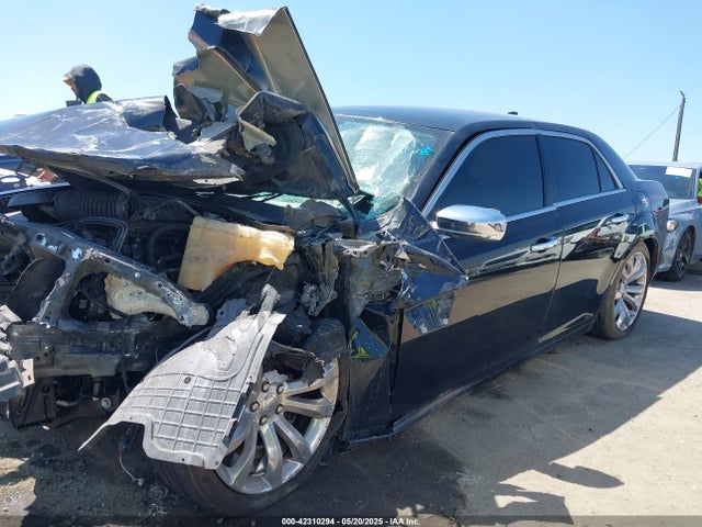 2C3CCAEG2KH528304 Chrysler 2019