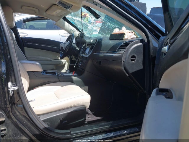 2C3CCAEG2KH528304 Chrysler 2019