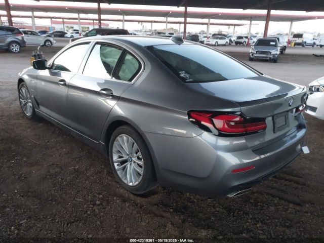 2021 BMW 530E WBA13AG03MCG69374 Photo 2