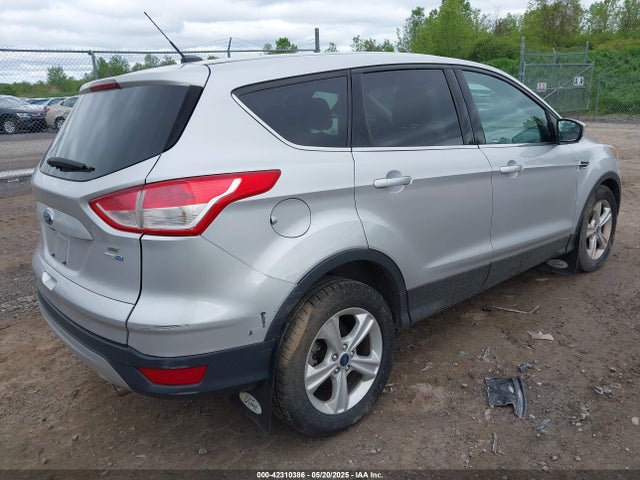 1FMCU9GX6FUA96724 Ford ESCAPE SE