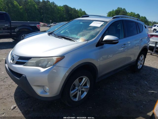 2T3WFREV3EW085906 Toyota Rav4 Xle