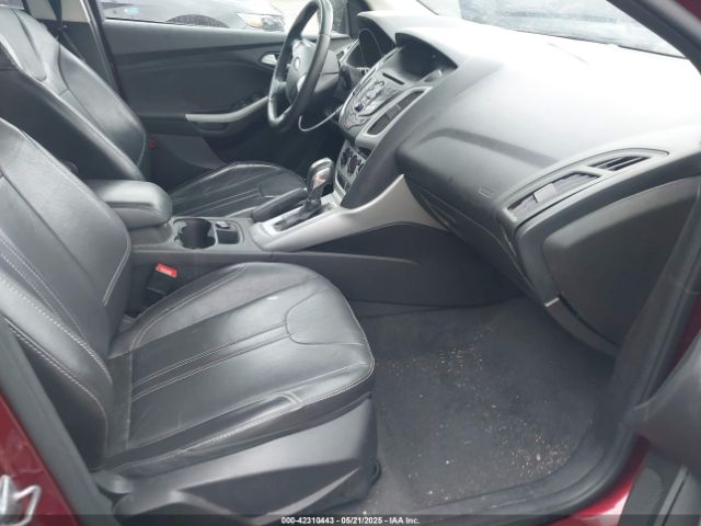 1FADP3K23EL379102 Ford FOCUS SE