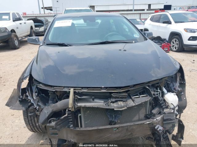 1G1ZD5ST0SF144690 Chevrolet Malibu Fwd 1lt