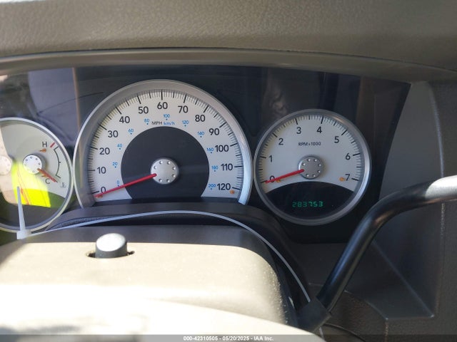 Auction sale of the 2005 Dodge Durango Limited, vin: 1D4HD58D35F618139, lot number: 42310505