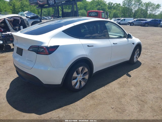 2023 TESLA MODEL Y 7SAYGDEE6PA080118 Photo 3