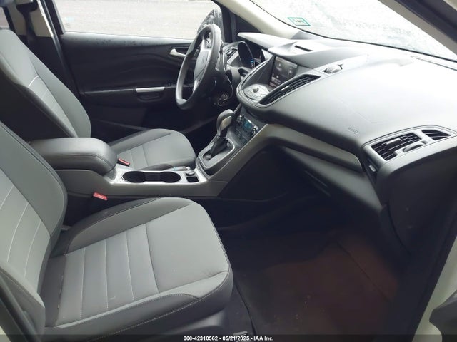 1FMCU9G93EUA18370 Ford ESCAPE SE
